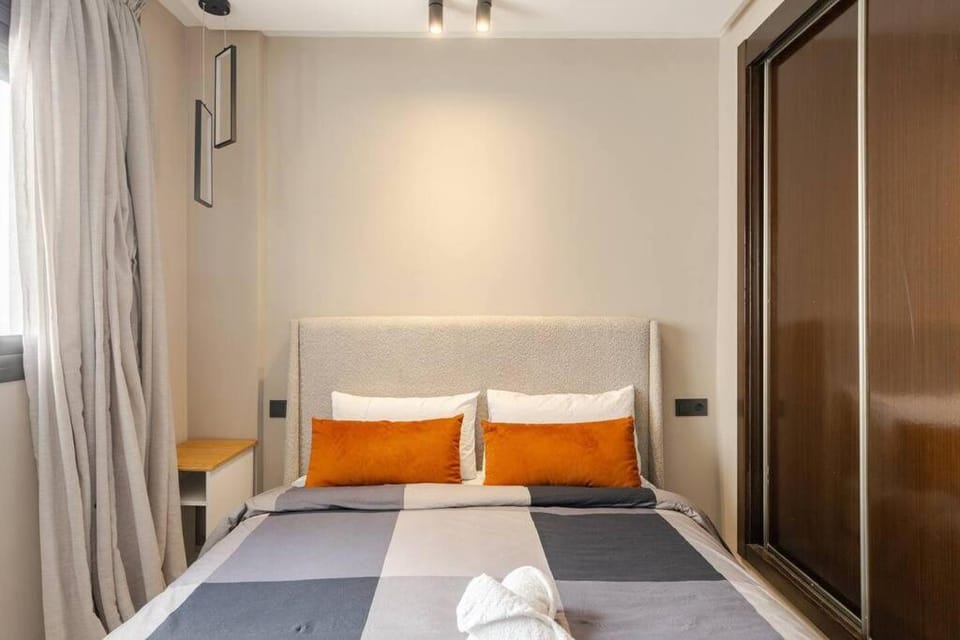 Bed, Photo of the whole room, Bedroom, towels, wardrobe