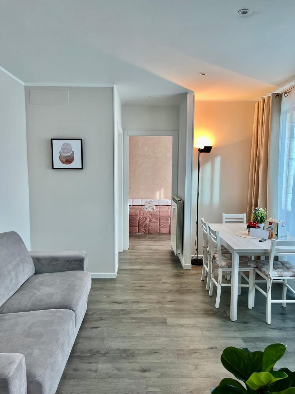 Living room, Seating area, Bedroom, Lunch