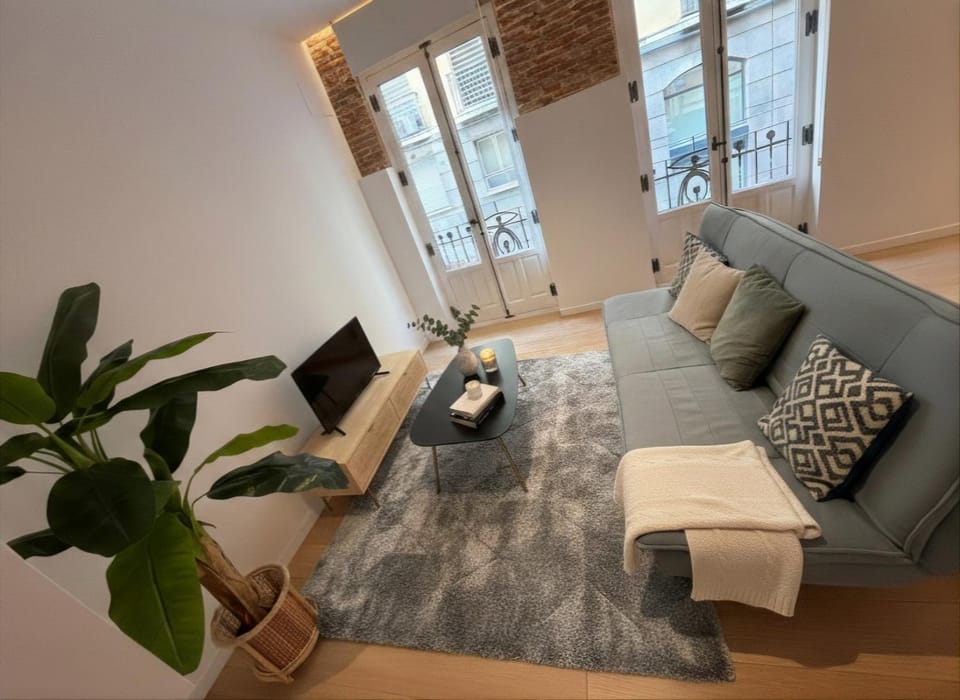 Communal lounge/ TV room, TV and multimedia, Living room