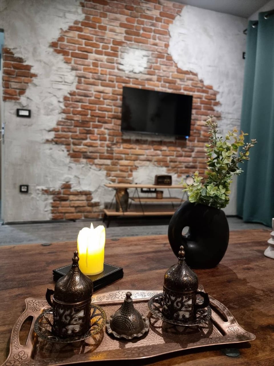 Vintage Luxe Loft - City Centar Apartment in Skopje