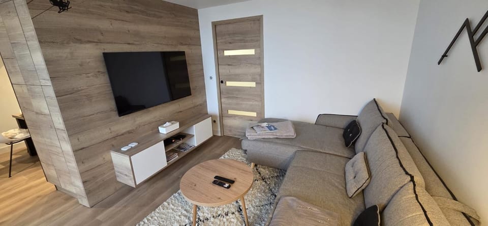 Appartement premium entièrement rénové - 100m Alpe express - Retour ski aux pieds Apartment in Huez