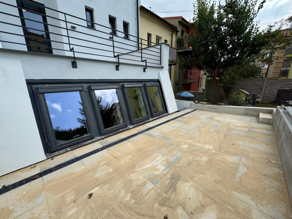Property building, Balcony/Terrace