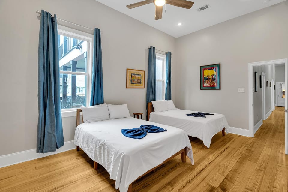 Bright home w deck near City Park House in New Orleans