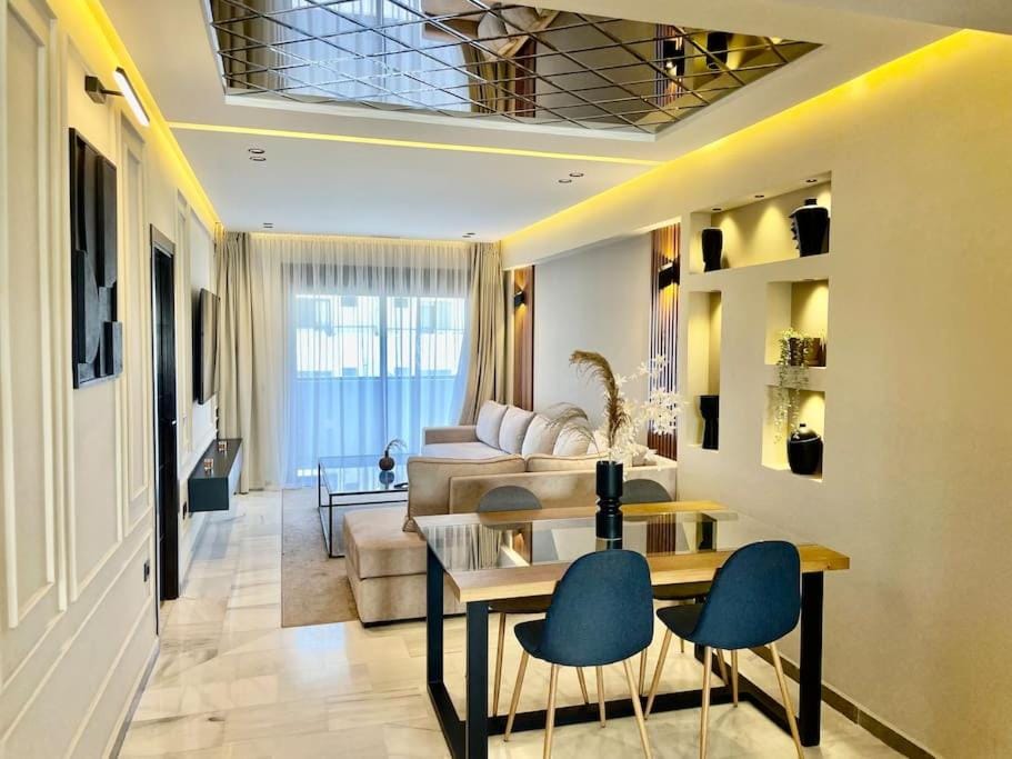 TV and multimedia, Living room, Dining area
