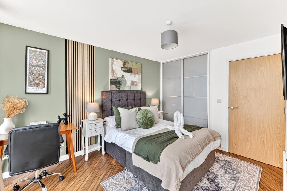 Bed, Bedroom