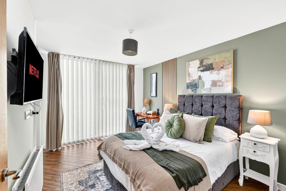 Bed, Bedroom