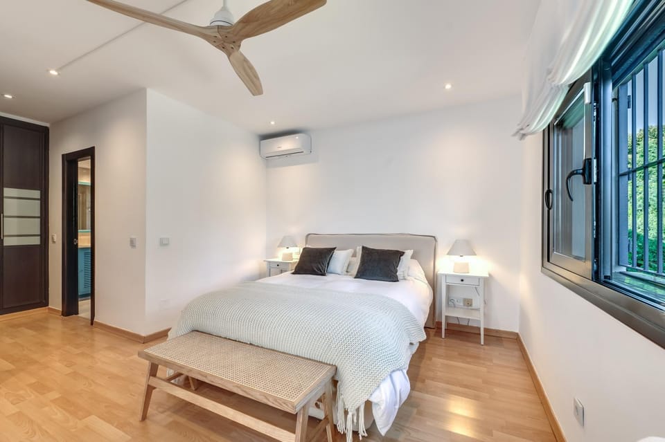 Villa in Marbella with golf views Villa in San Pedro de Alcántara