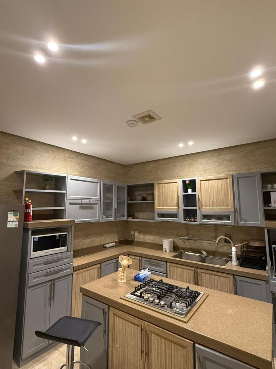 Kitchen or kitchenette