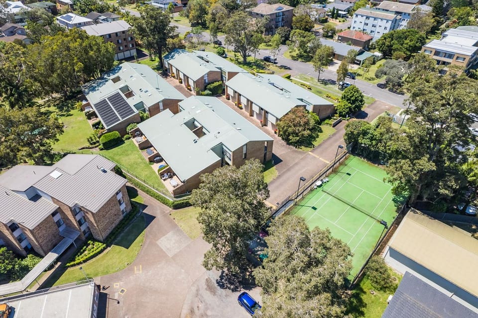Bird's eye view, Tennis court