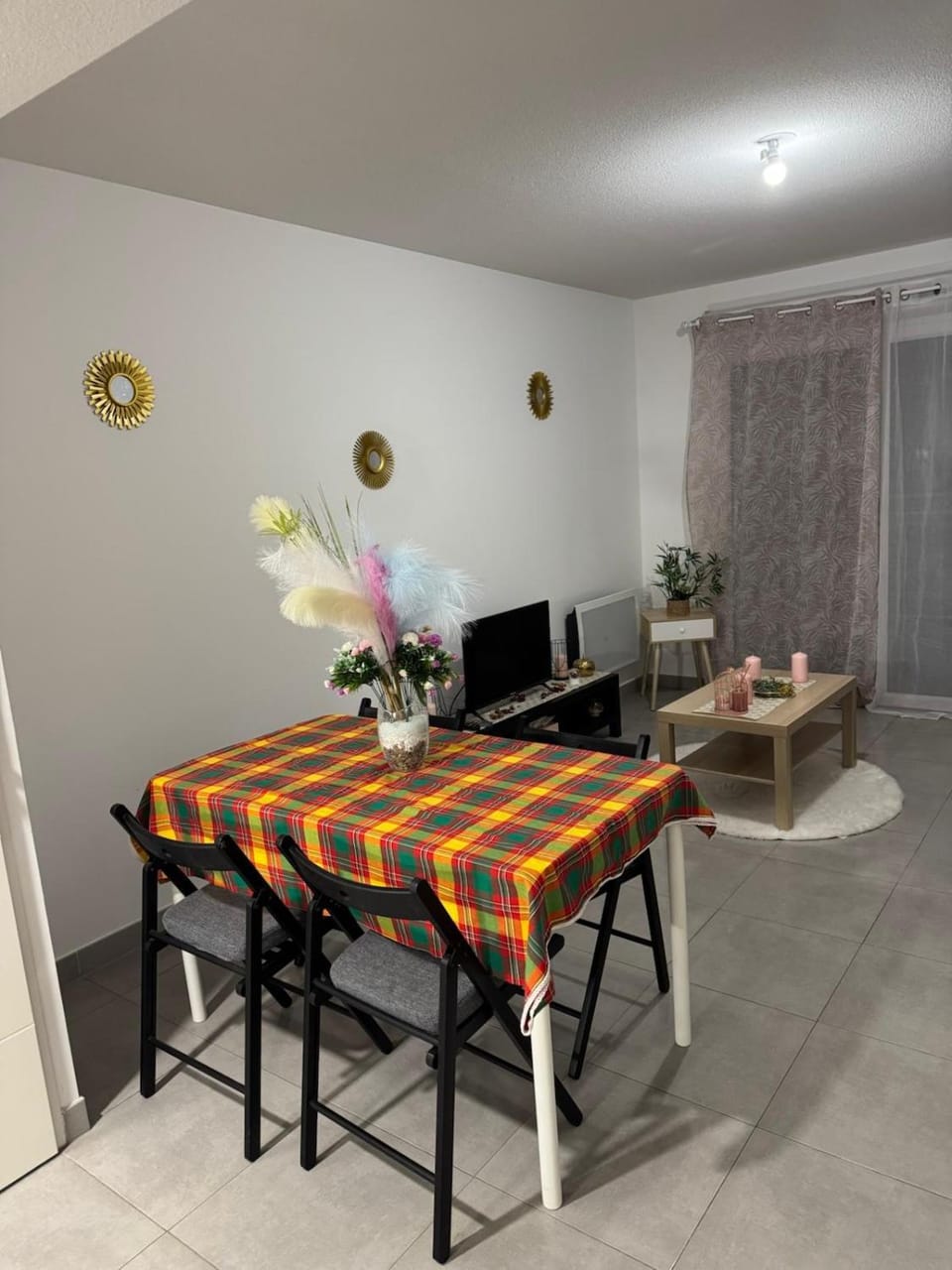 Beau T2 Arlesien Apartment in Arles