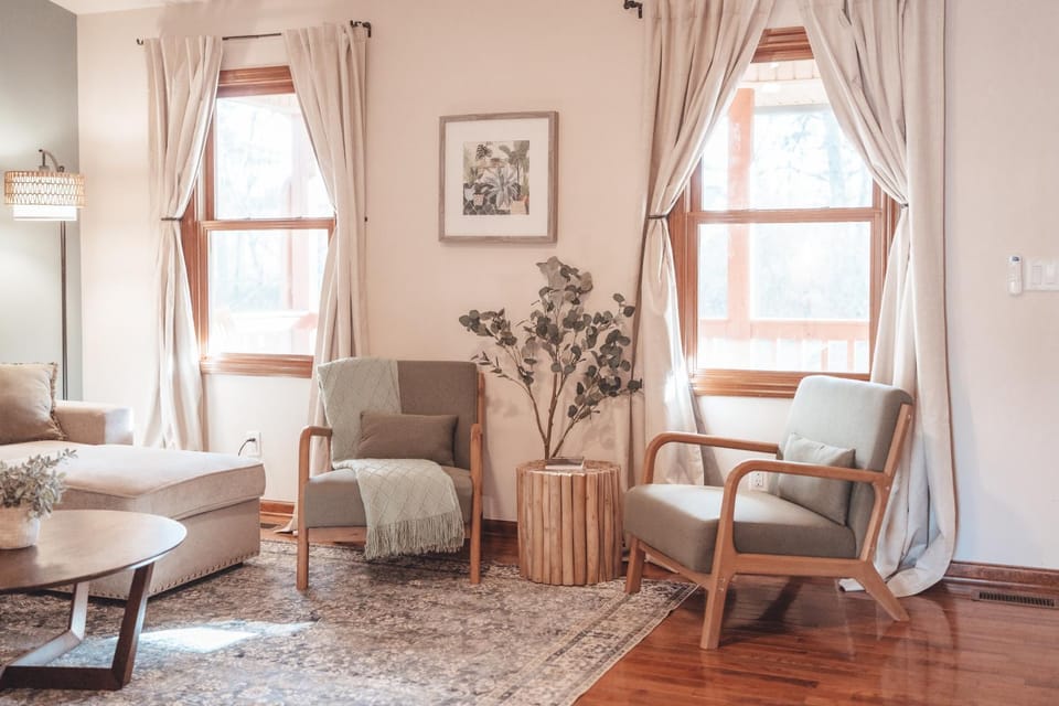 Living room, Seating area