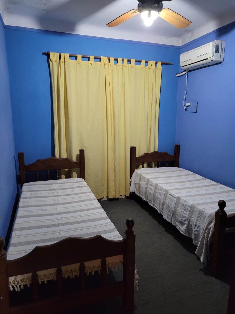 Bed, Photo of the whole room, Bedroom, air conditioner