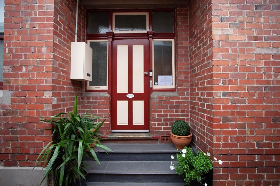 Ballarat Station Apartments Queen studio with Spa Apartment in Ballarat
