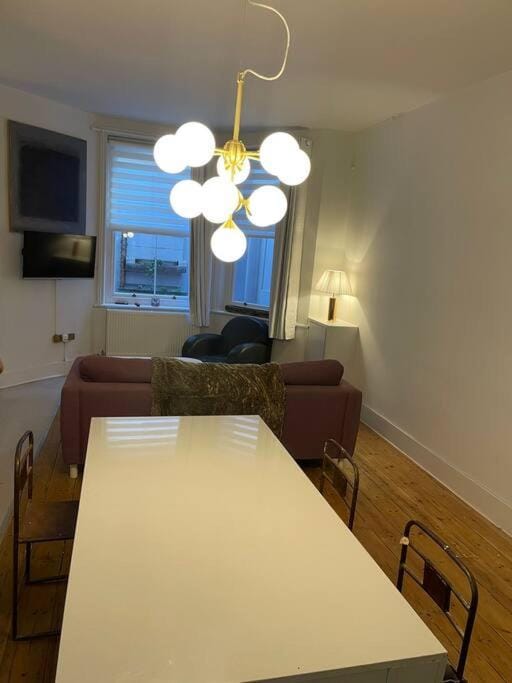 2 Large One Bed , Prime Location and Quiet Apartment in Hove