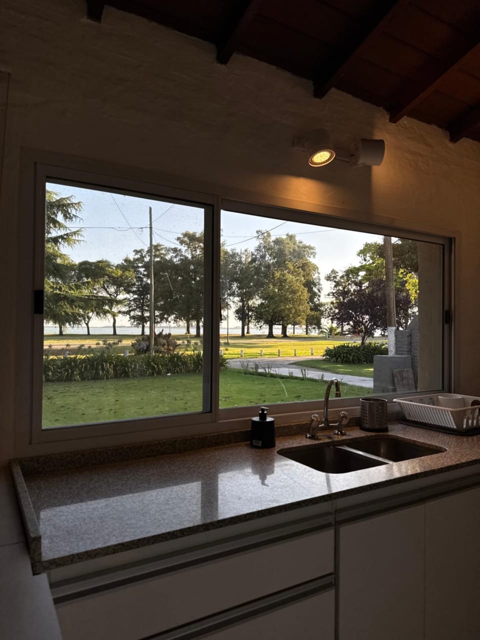 Day, Kitchen or kitchenette