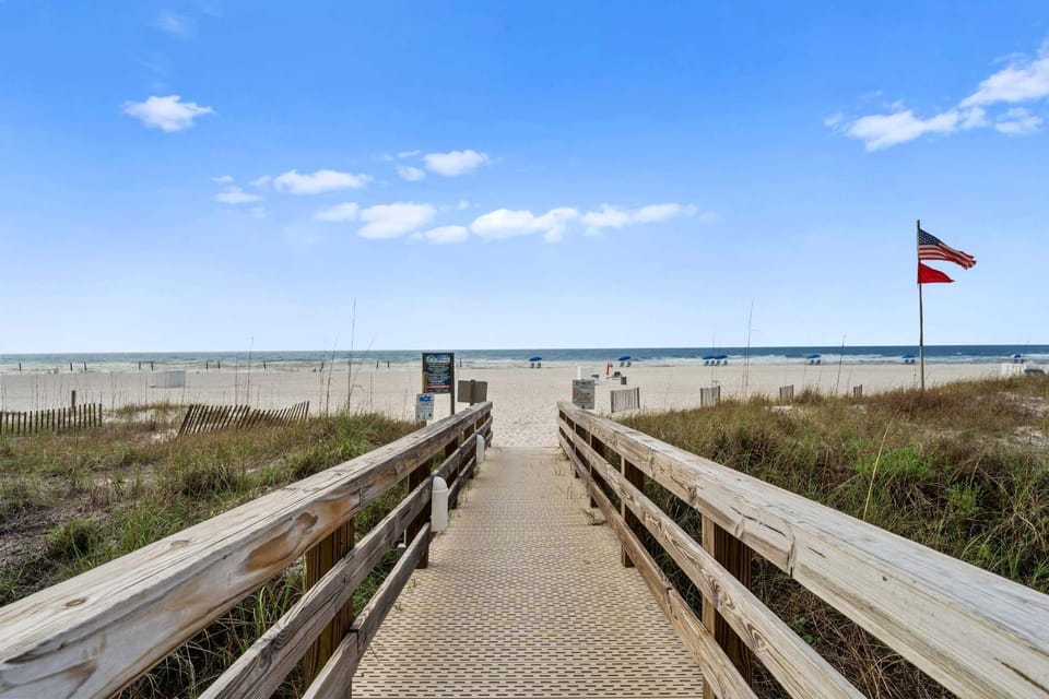 White Caps 1502 by Vacation Homes Collection Apartment in Orange Beach
