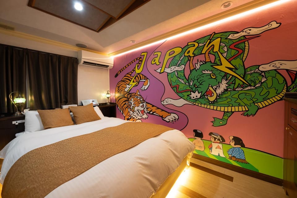 Bed, Photo of the whole room, Decorative detail, Bedroom