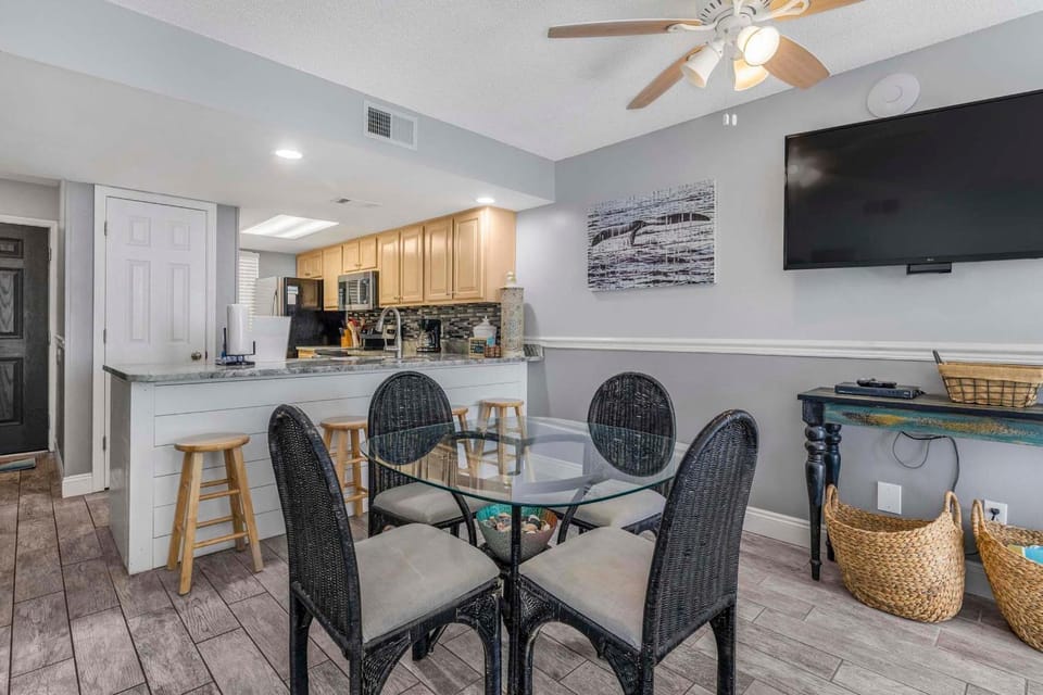 The Whaler B3 by Vacation Homes Collection Apartment in Gulf Shores