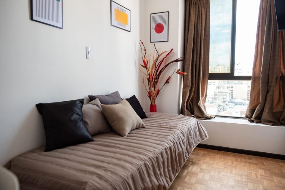 Bed, Living room