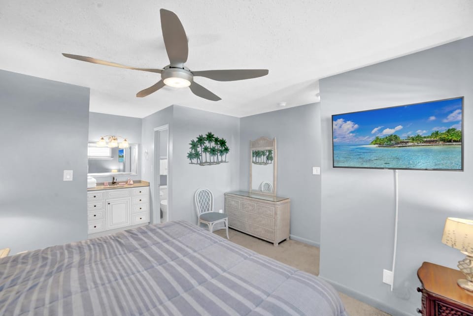 Sugar Beach 345E by Vacation Homes Collection Apartment in Orange Beach