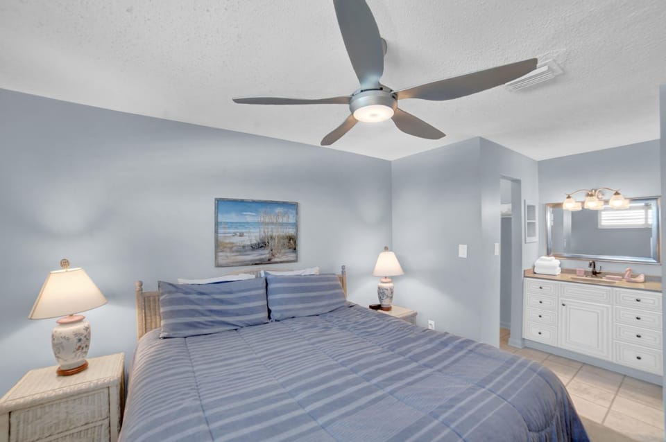 Sugar Beach 345E by Vacation Homes Collection Apartment in Orange Beach