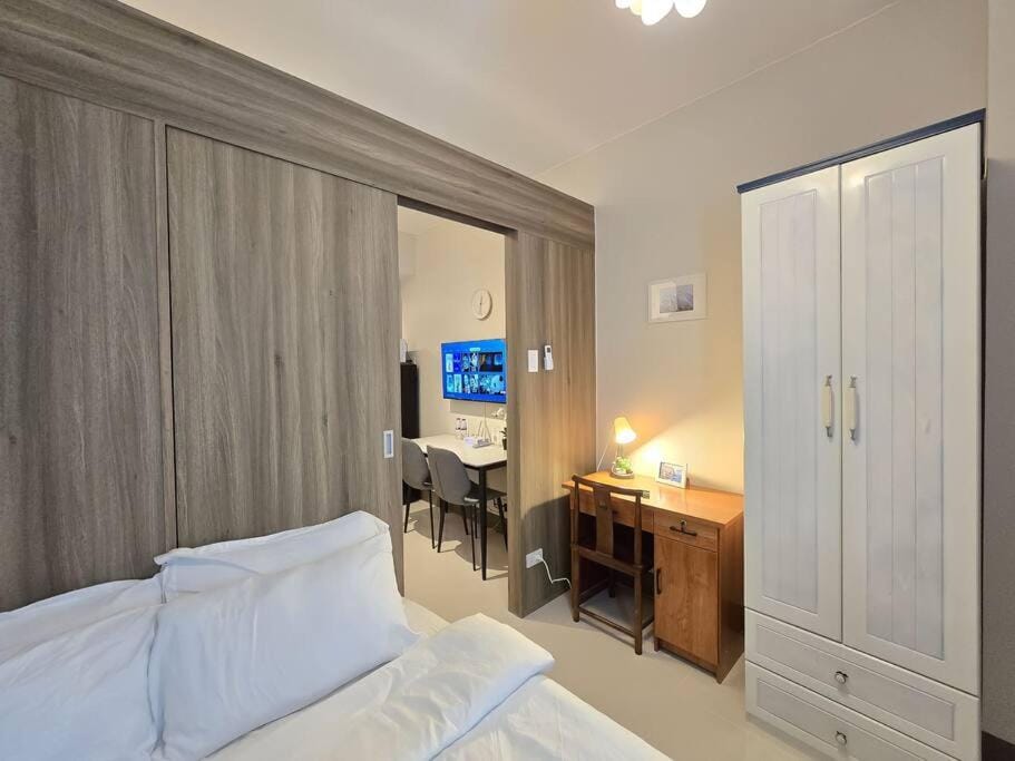 1BR Condotel with Balcony at FAME Residences #FM60 Apartment in Mandaluyong