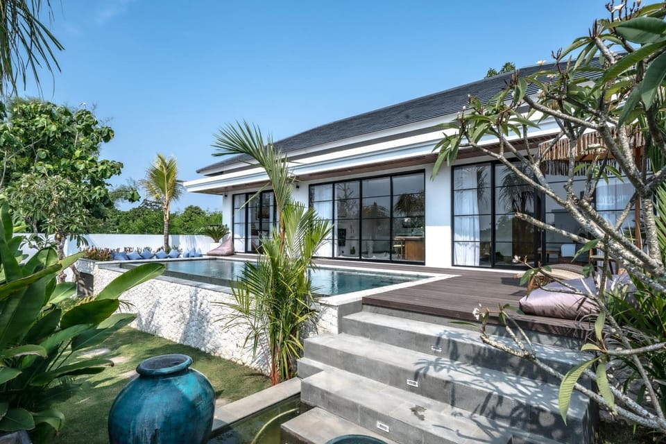 Property building, Patio, Garden view, Pool view, Swimming pool
