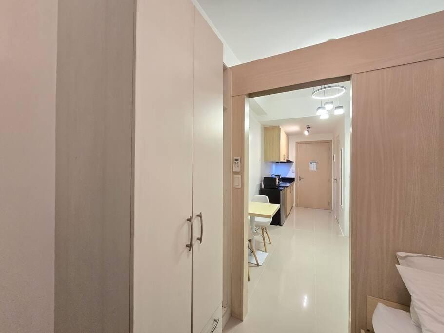 1BR Condotel with Balcony at SM Light Residences #LT08 Apartment in Mandaluyong