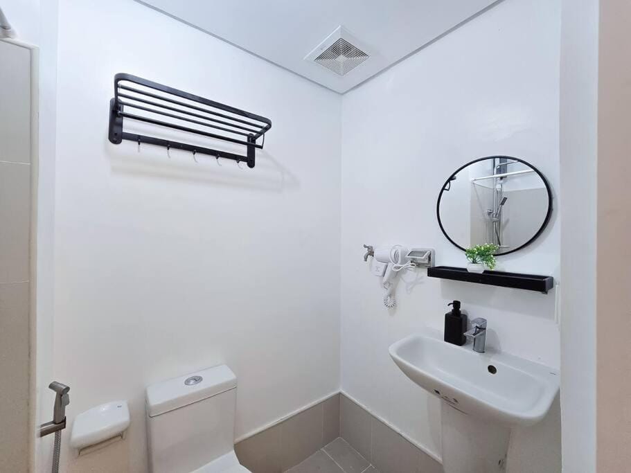 1BR Condotel with Balcony at SM Light Residences #LT08 Apartment in Mandaluyong
