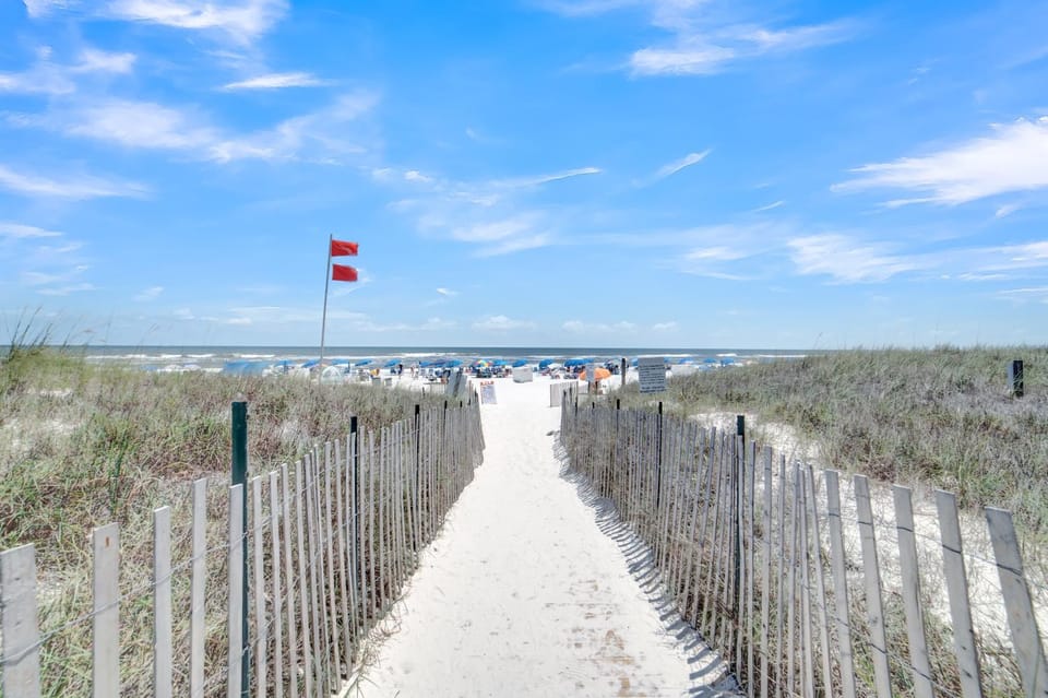 Sugar Beach 238 by Vacation Homes Collection Apartment in Orange Beach