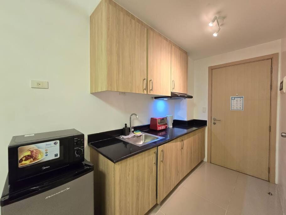 1BR Condotel with Balcony at SM Light Residences #LT09 Apartment in Mandaluyong