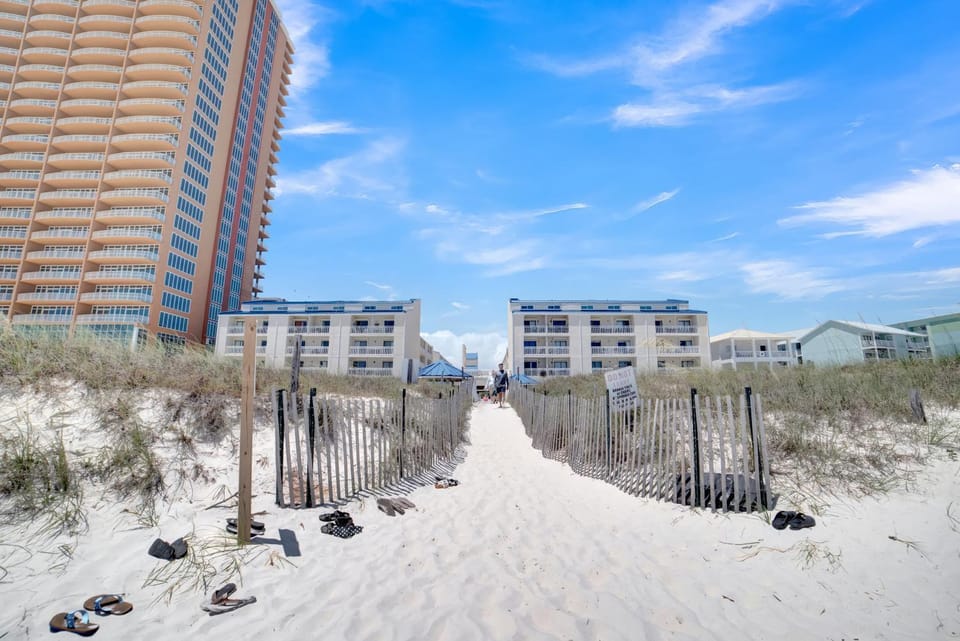 Sugar Beach 140 by Vacation Homes Collection Apartment in Orange Beach
