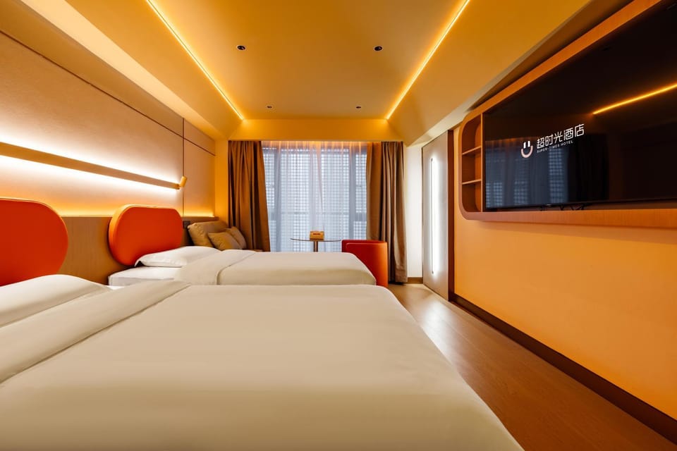 Bed, Seating area, Bedroom