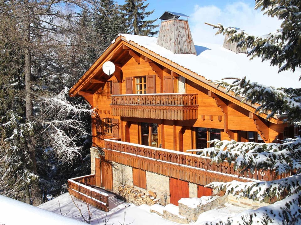 Chalet d'exception: 5 chambres, 14 pers, proche pistes, WiFi, cheminée - FR-1-265-370 Chalet in Auvergne-Rhône-Alpes