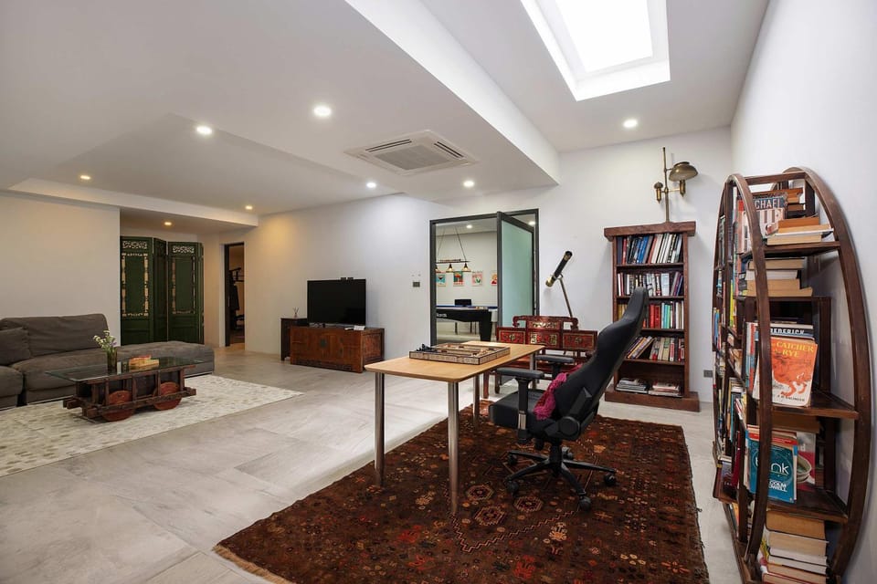 Library, TV and multimedia, Seating area