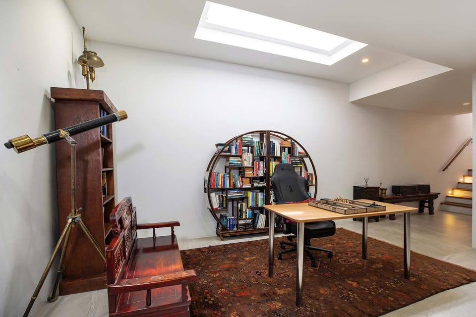 Library, Seating area