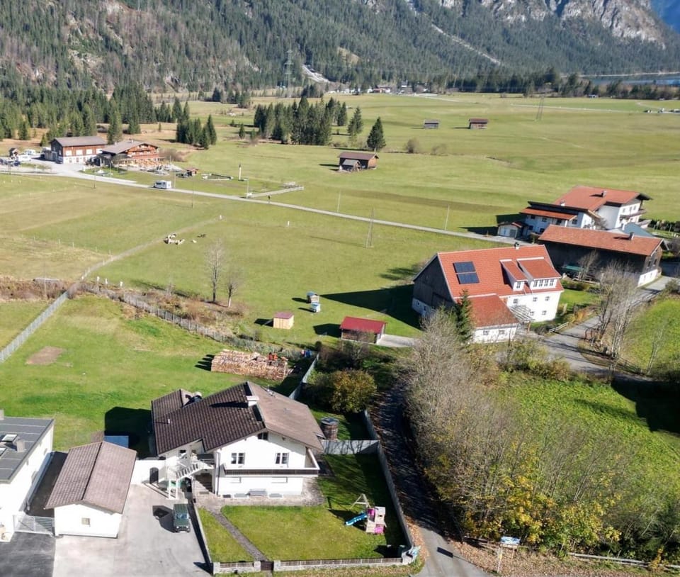 Gästezimmer 1 Heiterwanger-Blick Apartment in Tyrol