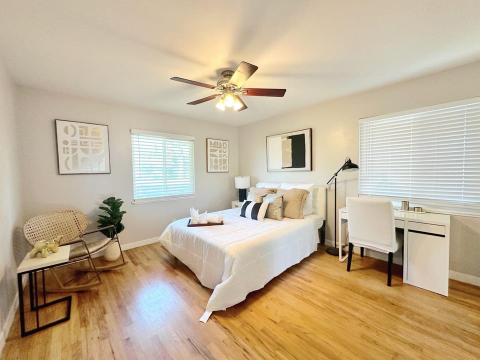 Relaxing 3-room Apartment with yard pool, Near Santana Row-No Party- Apartment in San Jose