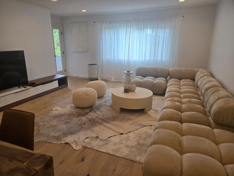 NEW 2BD Majestic Gateway in Glendale Apartment in Glendale
