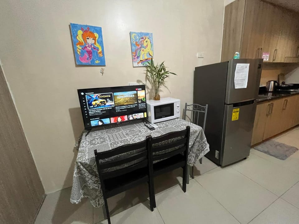 Shore Family Suite 2 Beds WiFi TV Near MOA CASINO NAIA 9120 Apartment in Pasay