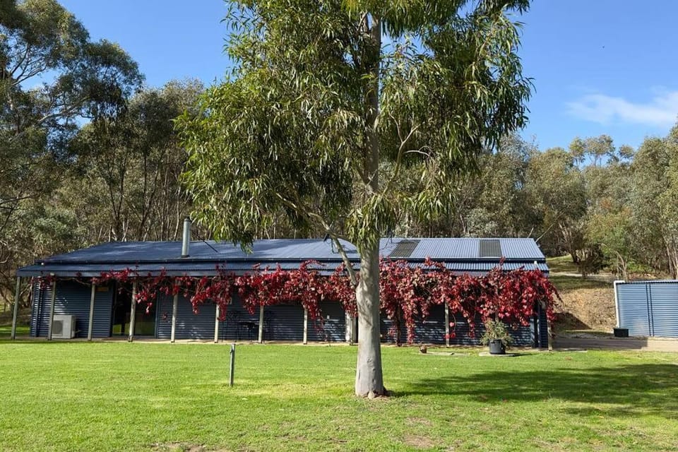 Peaceful getaway in stunning bush setting Country House in Victoria