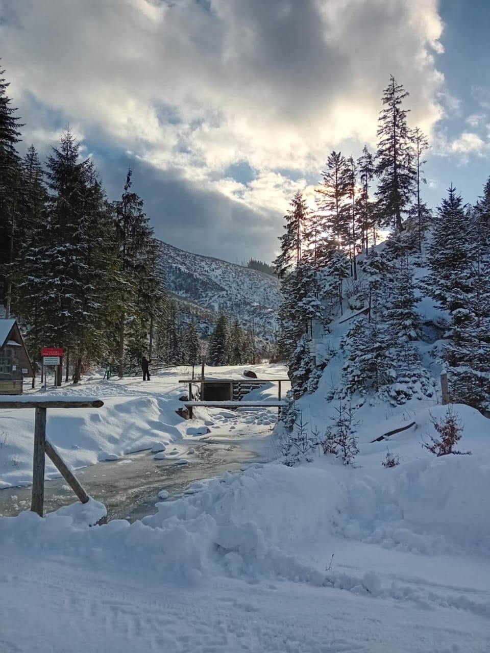 Chatka w Dolinie Chalet in Lesser Poland Voivodeship