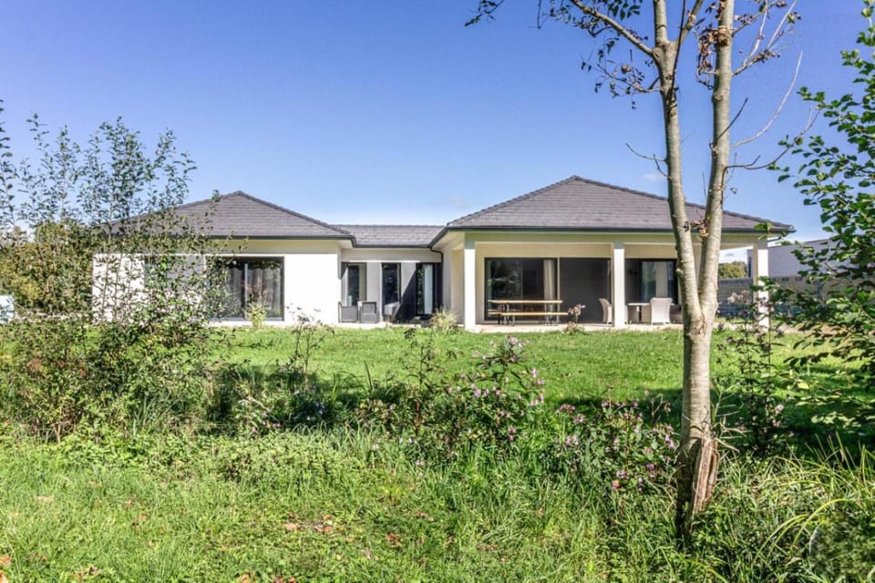 Property building, Natural landscape