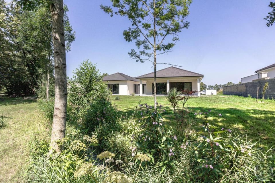 Property building, Natural landscape