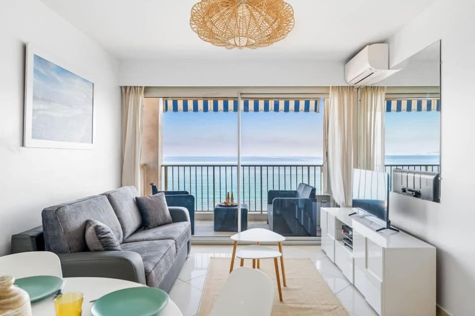 Rives d'or, Superbe 2p traversant, vue imprenable sur la mer Apartment in Roquebrune-Cap-Martin