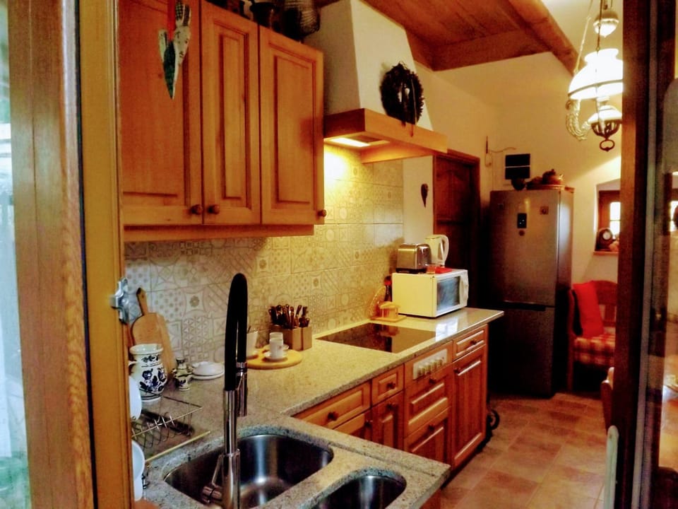Restaurant/places to eat, Coffee/tea facilities, Kitchen or kitchenette