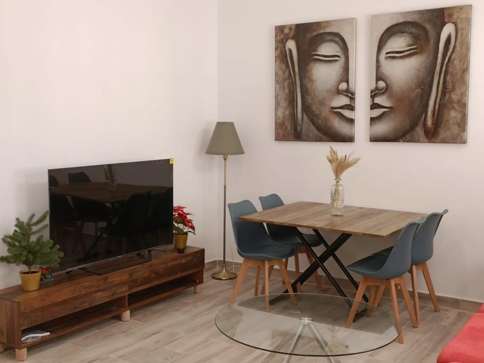Seating area, Dining area
