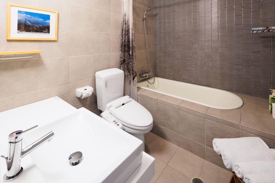 Bathroom, Bath