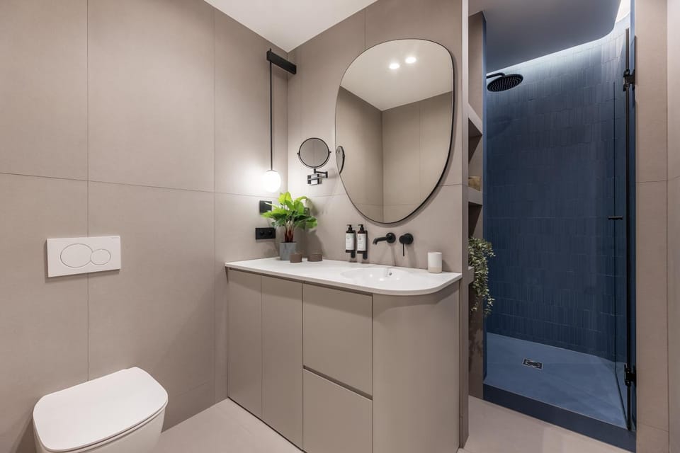 Shower, Toilet, Bathroom