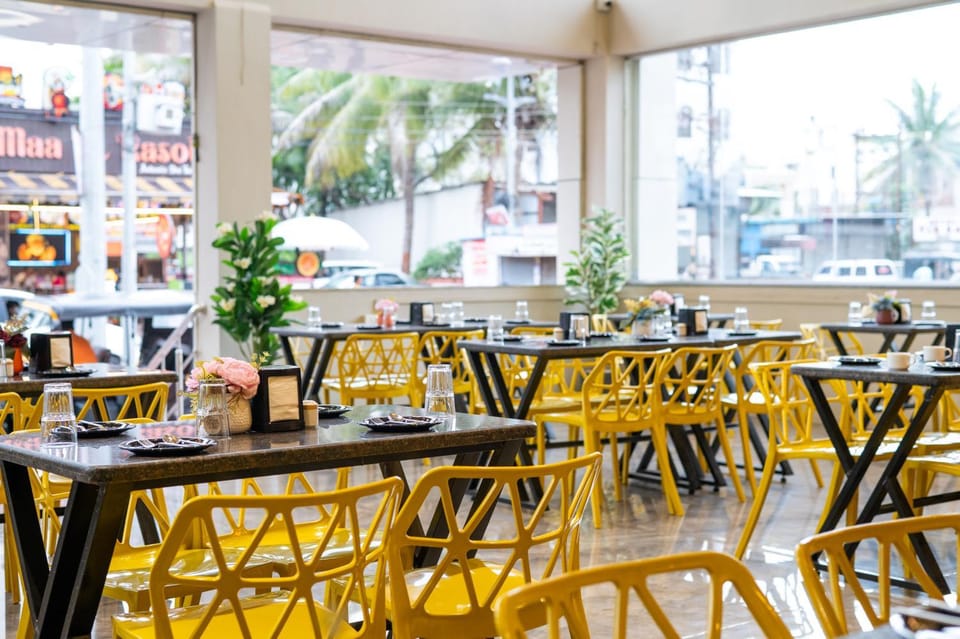 Restaurant/places to eat, Seating area